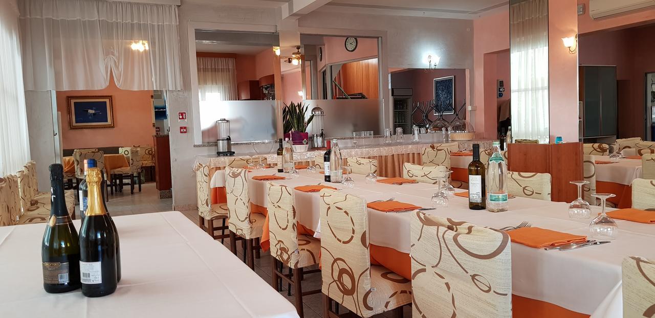 Hotel Alba リミニ エクステリア 写真
